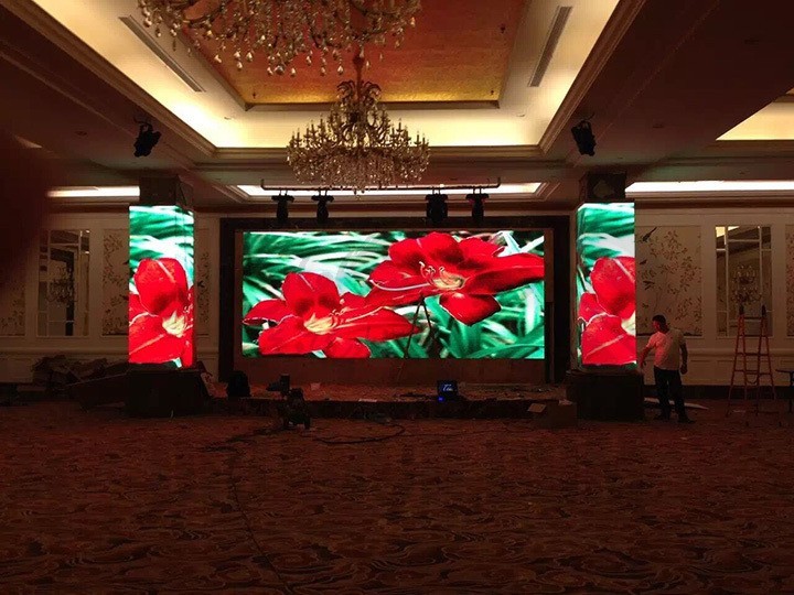 کاربرد نمایشگر LED در سالن | GKGD P3.91 Indoor | Dibanur دیبانور